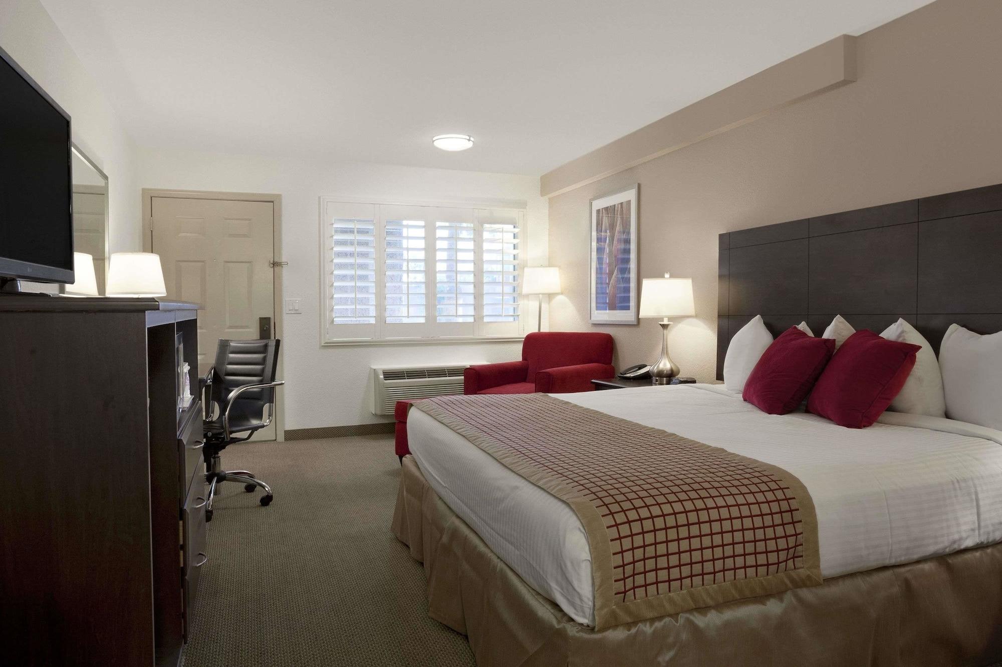 Infinity Inn & Suites Tempe Extérieur photo