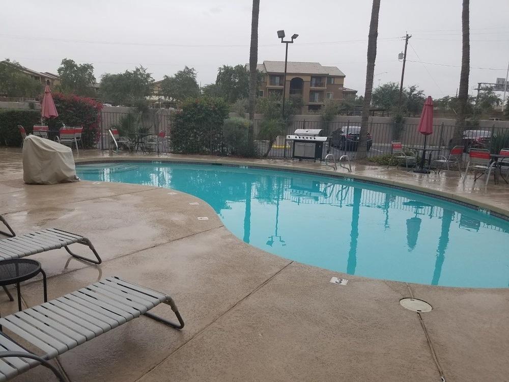 Infinity Inn & Suites Tempe Extérieur photo