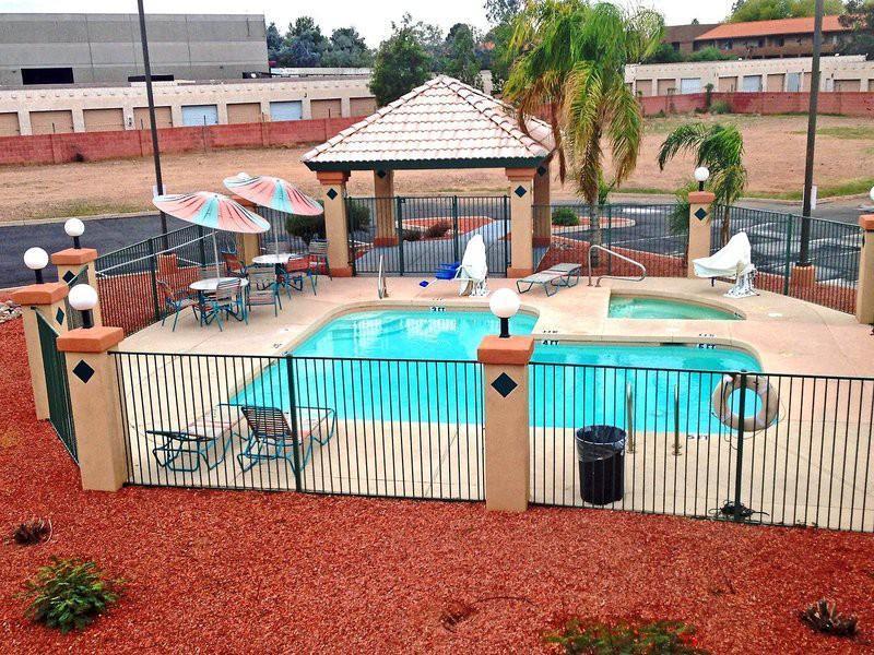 Infinity Inn & Suites Tempe Extérieur photo