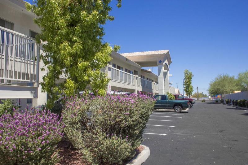 Infinity Inn & Suites Tempe Extérieur photo